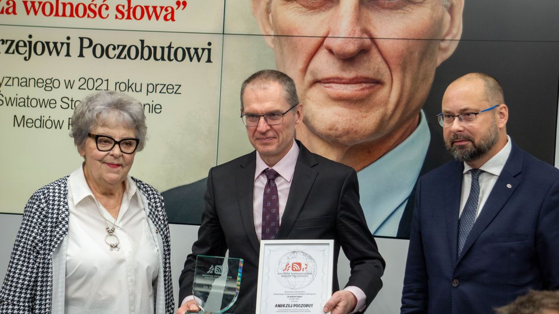 Andrzej Poczobut odebrał wyróżnienie „Za wolność słowa” Andrzej Poczobut odebrał wyróżnienie „Za wolność słowa”